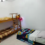 Only Backpackers Hostel Durrës