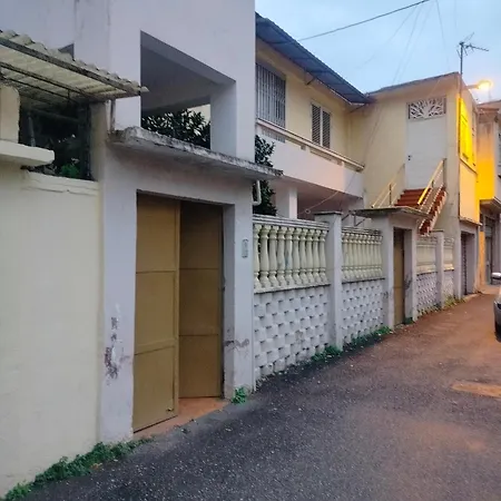 Backpackers La Casa De Payaso Durrës