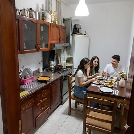 Backpackers Hostel *
